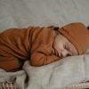 Babyschlafsack Toffee aus Bio-Baumwolle