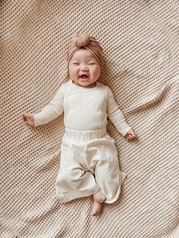 Der gerippte Strampler - Natürlich - Glow Gerippter Body ecru