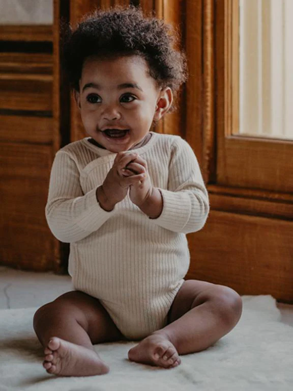 Der gerippte Strampler - Natürlich - Glow Gerippter Body ecru