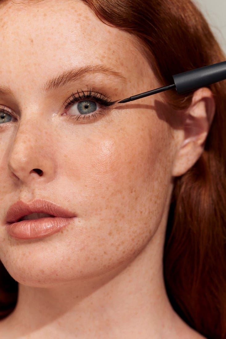 Inika-Flüssig-Eyeliner-3 - Glow